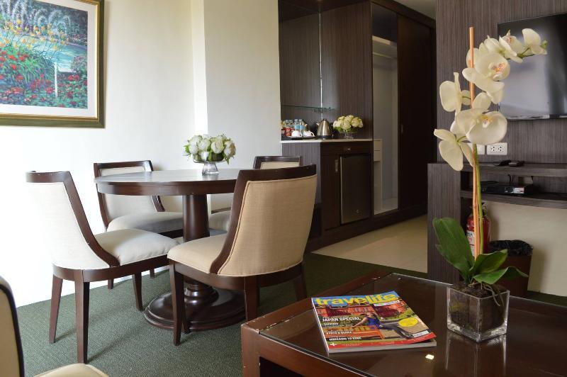 Stradella Hotel Cainta Kültér fotó